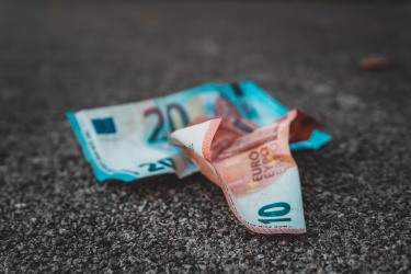 Geldbriefjes 10 euro 20 euro F.I.R.E Spaarvarkens.be