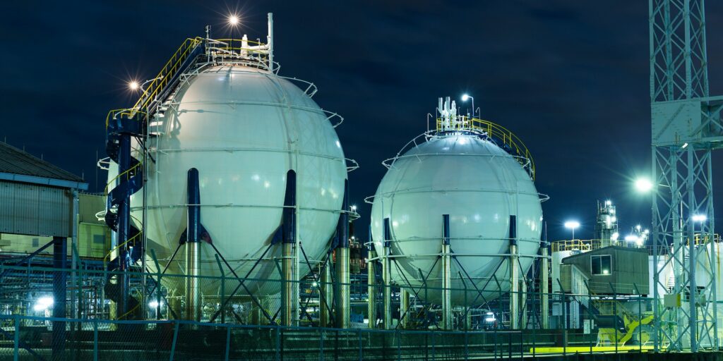Gas storage tanks