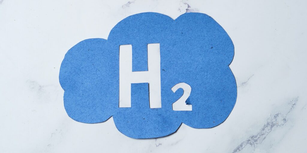 Energy and fuel with hydrogen emissions.