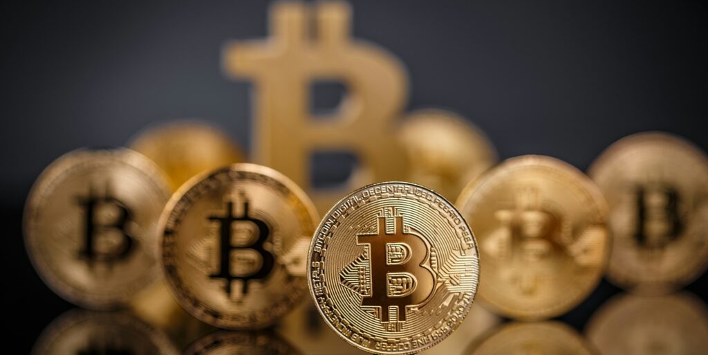 Many gold bitcoins