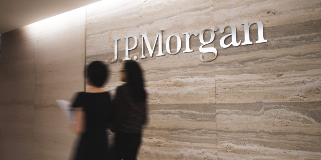 JPMorgan_Logo_Singapore_lobby