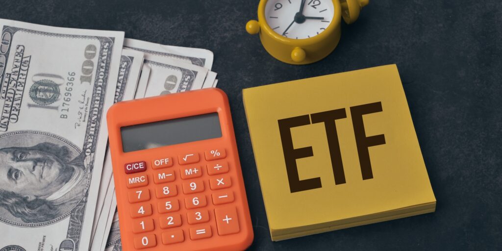 memo note written with text ETF stands for Exchange Traded Fund